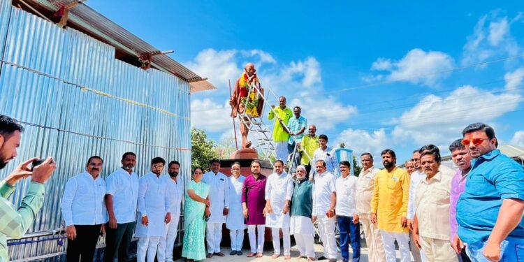 राष्ट्रवादीच्या वतीने राष्ट्रपिता महात्मा गांधी यांच्या जयंती निमित्त अभिवादन …