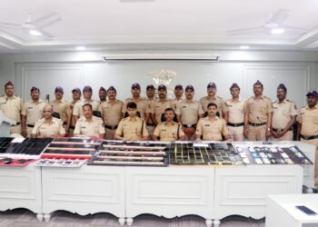 शहरातून गहाळ झालेले ४६ लाख २० हजाराचे २३१ हॅन्डसेट पोलिसांनी केले हस्तगत..!