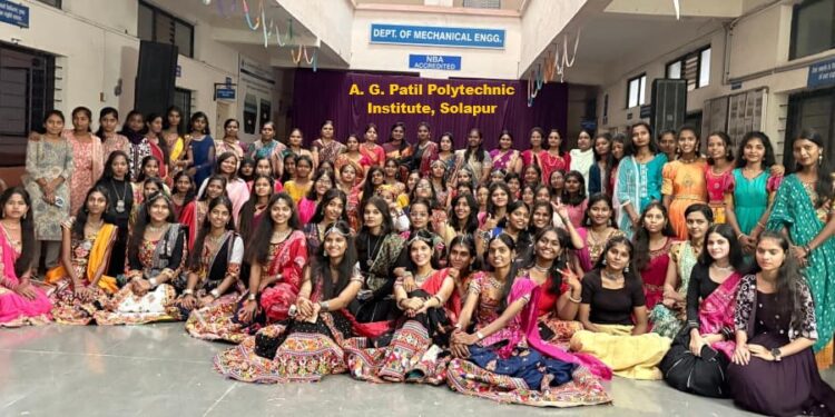 ए. जी. पाटील पॉलिटेक्निक मध्ये गरबा व दांडिया स्पर्धा संपन्न…