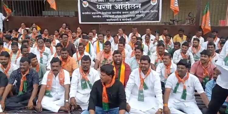 सोलापूरमध्ये दिलीप मानेंच्या प्रवेशाला भाजप कार्यकर्त्यांचा विरोध