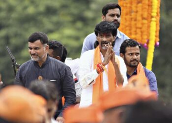 मनोज जरांगेंची 2 नोव्हेंबरला शेतकऱ्यांसाठी बैठक; लढण्याचा अन् जिंकण्याचा संकल्प