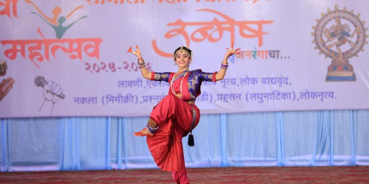 युवा महोत्सवात शास्त्रीयनृत्यांच्या सादरीकरणाने रसिक मंत्रमुग्ध!