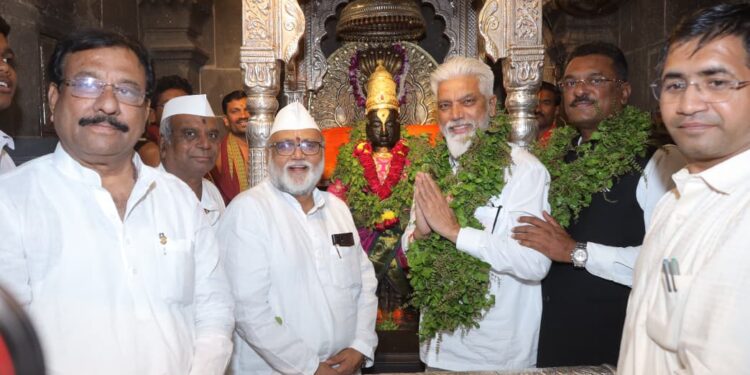 जिल्हा परिषद शाळेतील विद्यार्थ्यांनाही शासकीय पूजेचा मान मिळावा ; शिक्षणमंत्री दादा भुसे