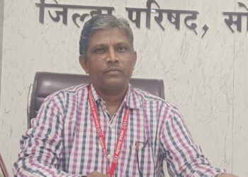 जिल्ह्यातील शाळांमध्ये त्रिभाषा सूत्र लागूसाठी शिक्षणाधिकारी कादर शेख यांनी चर्चासत्राचे केले आयोजन..!