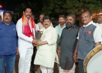 उद्योजक, युवा नेते युवराज राठोड यांचा वाढदिवस उत्साहात साजरा