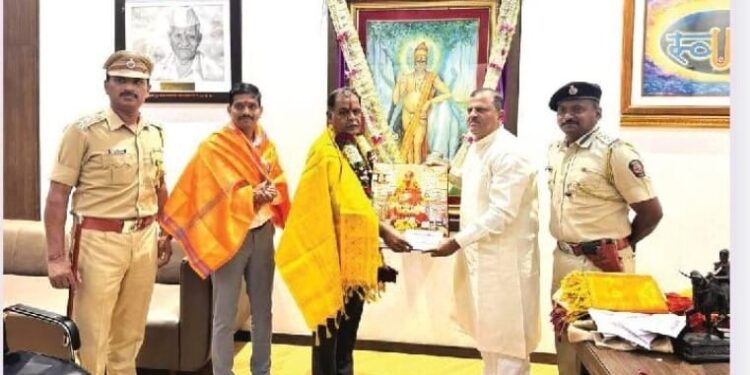 वटवृक्ष मंदिरामुळे स्वामी समर्थांची कीर्ती सर्वदूर : महासंचालक संजीव सिंघल..!