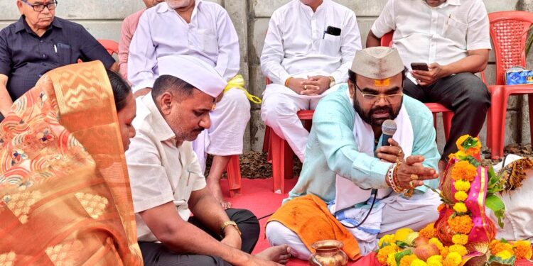 हत्तुरे वस्ती येथे नियोजित श्री विठ्ठल-रुक्मिणी मंदिराचे भूमिपूजन संपन्न.