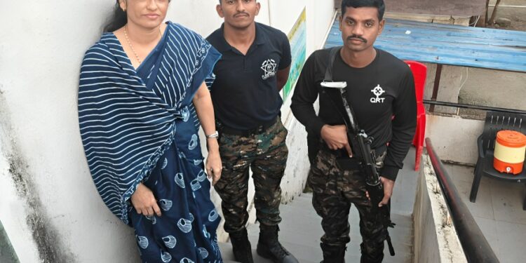 नगरपंचायत निवडणुकीचा संघर्ष चिघळला, उज्वला थिटे यांनी पोलीस बंदोबस्तात निवडणूक कार्यालय गाठलं