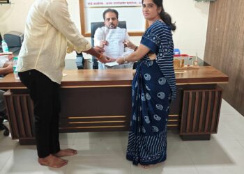 अनगर नगरपंचायतीच्या नगराध्यक्ष पदासाठी अर्ज दाखल केलेल्या उज्ज्वला थिटेचा अर्ज बाद