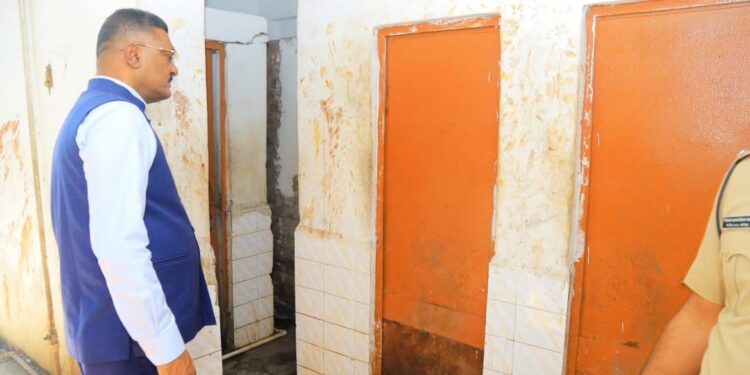 प्रवासी सोयी, सुविधा आणि स्वच्छतेशी तडजोड नाही : परिवहन मंत्री प्रताप सरनाईक