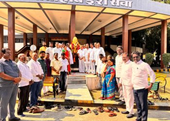 राष्ट्रवादीच्या वतीने स्व यशवंतराव चव्हाण यांना स्मृतिदिनानिमित्त अभिवादन….