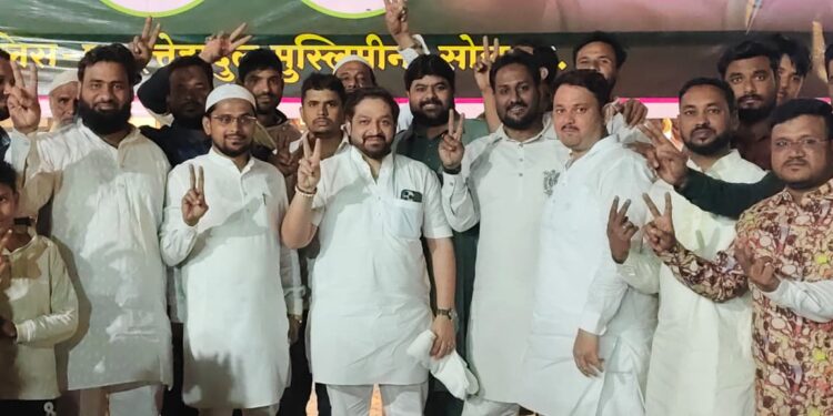 बिहार निवडणुकांतील विजयानंतर एमआयएचा सोलापूरमध्ये जल्लोष