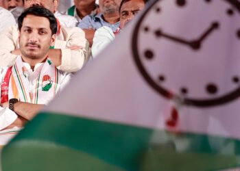 1800 कोटींची जमीन 300 कोटींत खरेदी; अजित पवारांचे चिरंजीव पार्थ पवार यांच्या अमेडिया कंपनीवर आरोप