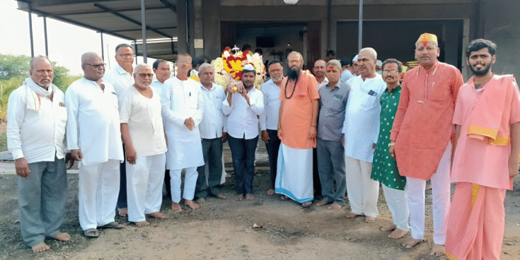 वीरशैव व्हिजनतर्फे मोफत औषधे व प्रथमोपचार साहित्य