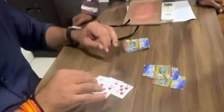 सात रस्ता येथील इंडीया-टी जवळ जुगार खेळणाऱ्या २५ जणांना घेतले ताब्यात..