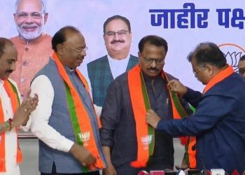 काँग्रेसला हात दाखवत दिलीप माने यांनी केला ; भाजपमध्ये प्रवेश..!