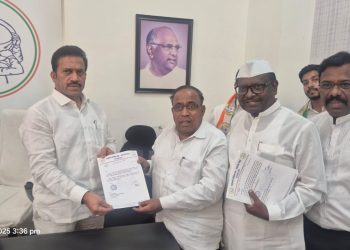 माजी महापौर मनोहर सपाटे यांचे निलंबन मागे