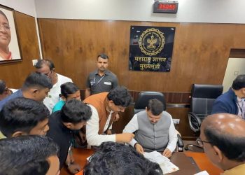 मुख्यमंत्र्यांच्या मध्यस्थीने ‘व्हॉईस ऑफ मीडिया’च्या उपोषणाची सांगता