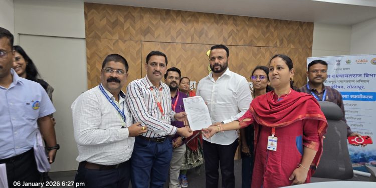 स्वच्छ भारत मिशन व जलजीवन मिशनच्या कर्मचाऱ्यांचे थकलेले मानधन देण्याबाबत पालकमंत्री गोरे सकारात्मक..