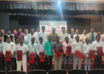 सोलापूर श्रमिक पत्रकार संघाच्या वतीने पुरस्कार प्राप्त पत्रकारांचा सन्मान