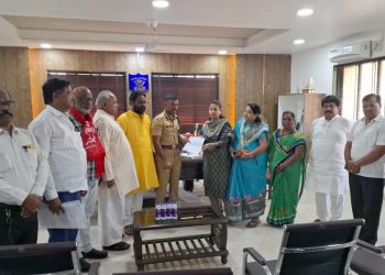 भयमुक्त वातावरणात मतदान होण्यासाठी ‘मविआ’चे निवेदन