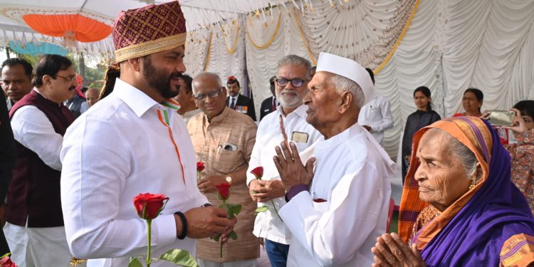 राज्यघटना ही भारतीय लोकशाही प्रणालीचा दीपस्तंभ ; पालकमंत्री जयकुमार गोरे