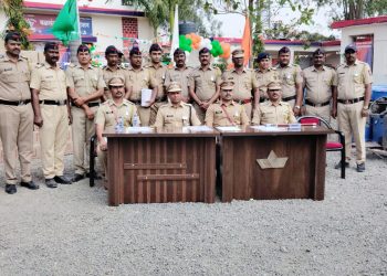 सोलापुरात बनावट देशी दारूचा कारखाना उद्ध्वस्त..!