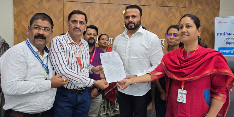 जलजीवनच्या कर्मचाऱ्यांना ग्रामविकास विभागात कायम करणार ; पालकमंत्री गोरे..!