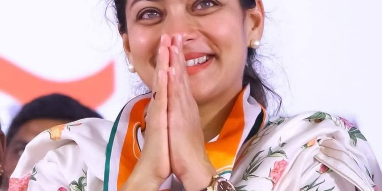 खा.प्रणिती शिंदे यांच्या पाठपुराव्याला यश; माचणूर बंधाऱ्याची खराब दारे बदलली,