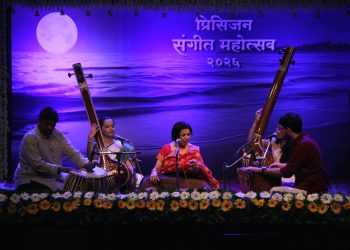प्रिसिजन संगीत महोत्सवात पहिल्या दिवशी सुरांनी मन जिंकले,