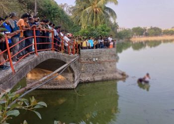 दोन जिवलग मित्रांचा सिद्धेश्वर तलावात बुडून मृत्यू..!