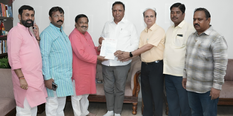 निधी मंजूर, पण काम बंद; मराठी भवनसाठी मंत्री आशिष शेलार यांचे आश्वासन