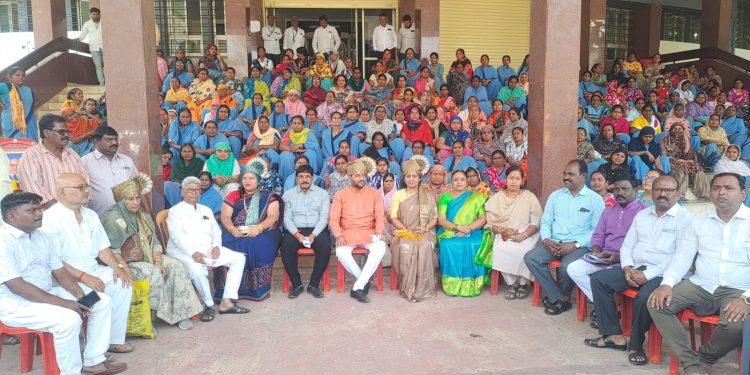 कामगारांच्या प्रश्नांवर चर्चा करून  योग्य तो निर्णय घेणार : महापौर कोंड्याल