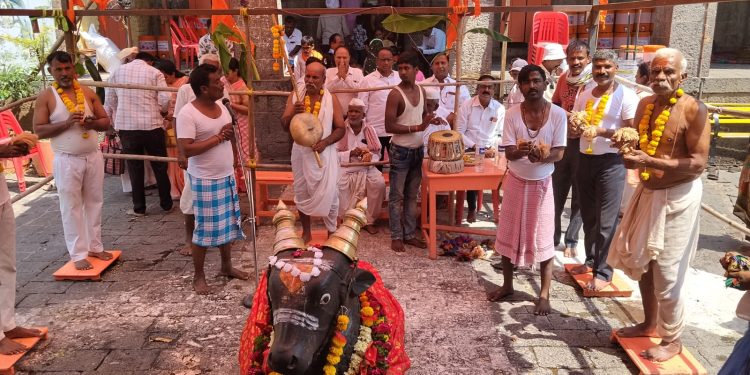 महाप्रसादाच्या वाटपाने श्रीमल्लिकार्जुन यात्रेस सुरुवात