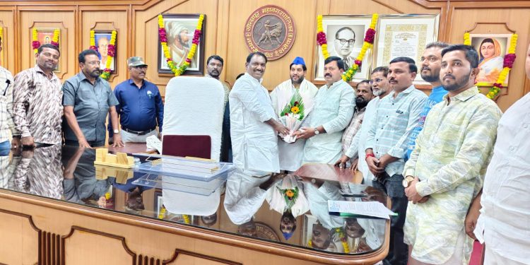 डॉ. बाबासाहेब आंबेडकर जयंती: सोलापुरात १४ मागण्यांचे निवेदन सादर.