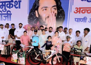 उद्योगपती अनंत अंबानी यांच्या वाढदिवसानिमित्त महाउपक्रमांचा शुभारंभ उत्साहात