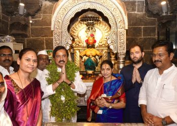 राष्ट्रवादी काँग्रेसचे प्रदेशाध्यक्ष सुनील तटकरे यांनी घेतले सहकुटुंब श्री विठ्ठल-रूक्मिणीचे दर्शन