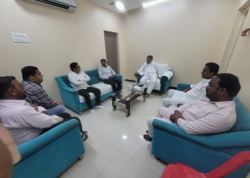 आसरा ब्रिजचे रखडलेले काम मार्गी लागणार; पावसाळ्यापूर्वी पूल वाहतुकीस खुला करण्याचे आमदार सुभाष देशमुखांचे निर्देश