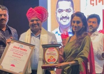 सामान्य जनतेचा आधारवड ठरलेल्या मंगेश चिवटेंच्या कार्यावर ‘दामाजी एक्सप्रेस’ कडून मोहर!