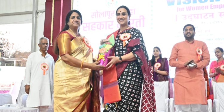 व्हिजन एक्स्पोच्या माध्यमातून महिला उद्योजकांना व्यासपीठ मिळाले – आमदार चित्रा वाघ