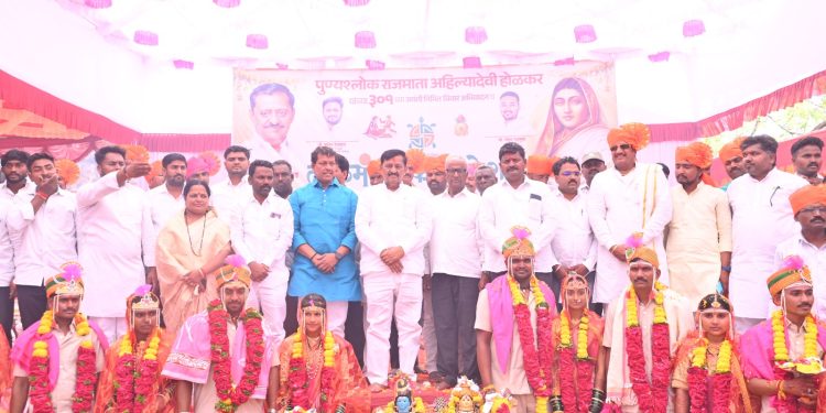 गावात ५ लग्ने ठरवा, सोहळा आम्ही करू; आ. सुभाष देशमुखांच्या संकल्पाला बोरुळची साथ