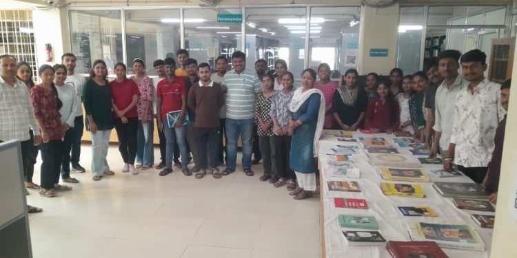 सोलापूर विद्यापीठात 18 तासांचे अखंड वाचन ; डॉ. आंबेडकर अध्यासन केंद्राचा उपक्रम