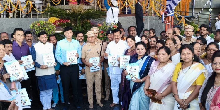 सोलापुरात भारतरत्न डॉ. बाबासाहेब आंबेडकर यांची १३५ वी जयंती उत्साहात साजरी