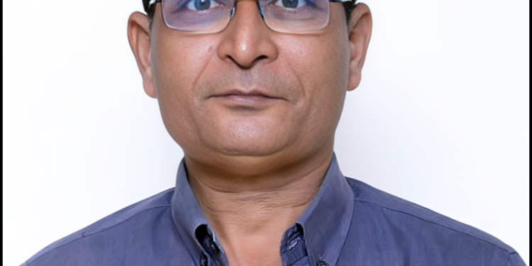 पत्रकारितेतील योगदानाची दखल; सोलापूरचे ज्येष्ठ पत्रकार विजय देशपांडे यांचा ‘कल्पतरूकार’ पुरस्काराने गौरव