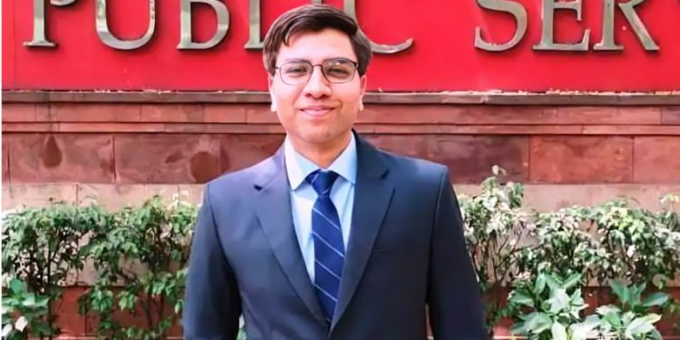 सोलापूर जिल्हा परिषदेचे कुशल जैन नवे CEO तर ; कुलदीप जंगम आता पिंपरी-चिंचवडला बदली