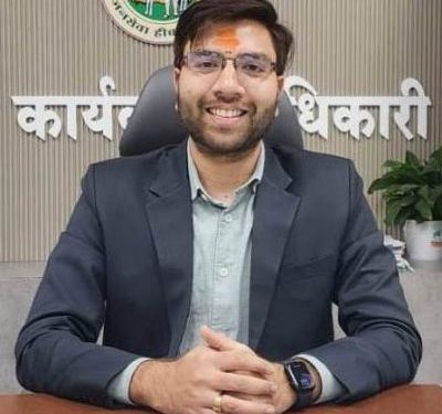 सीईओ कुशल जैन यांच्या नावाने फेक व्हॉट्सअॅप; व्हिएतनाम नंबरवरून मेसेजचा धडाका