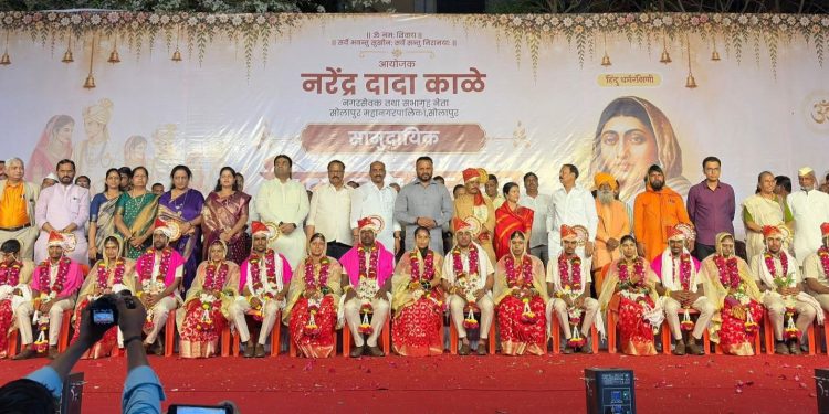 वरूण राजाच्या साक्षीने उत्साही अन आनंदमयी वातावरणात जुळल्या १० जोडप्यांच्या रेशीमगाठी