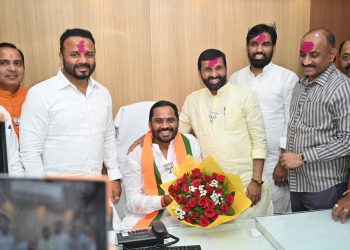 ३२ वर्षे पक्षासाठी झिजलेले शहाजी  पवार; कार्यकर्त्यांकडून “आता बापूंची बारी”ची जोरदार मागणी