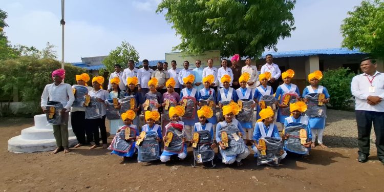 डॉ. पृथ्वीराज माने यांच्या वाढदिवसानिमित्त गुणवंतांचा सन्मान