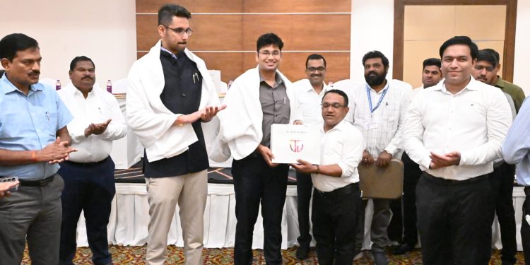 सोलापूर मनात कायम; नागरिकांच्या प्रेमाचे ऋण विसरणार नाही! माजी जिल्हाधिकारी कुमार आशीर्वाद